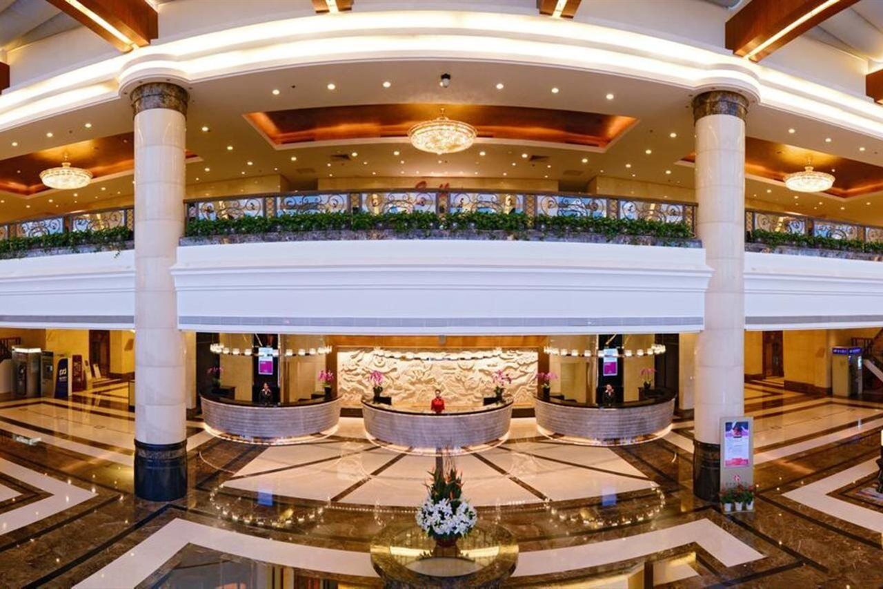 Ramada Plaza Shanghai Pudong Airport - A Journey Starts At The Pvg Airport Esterno foto